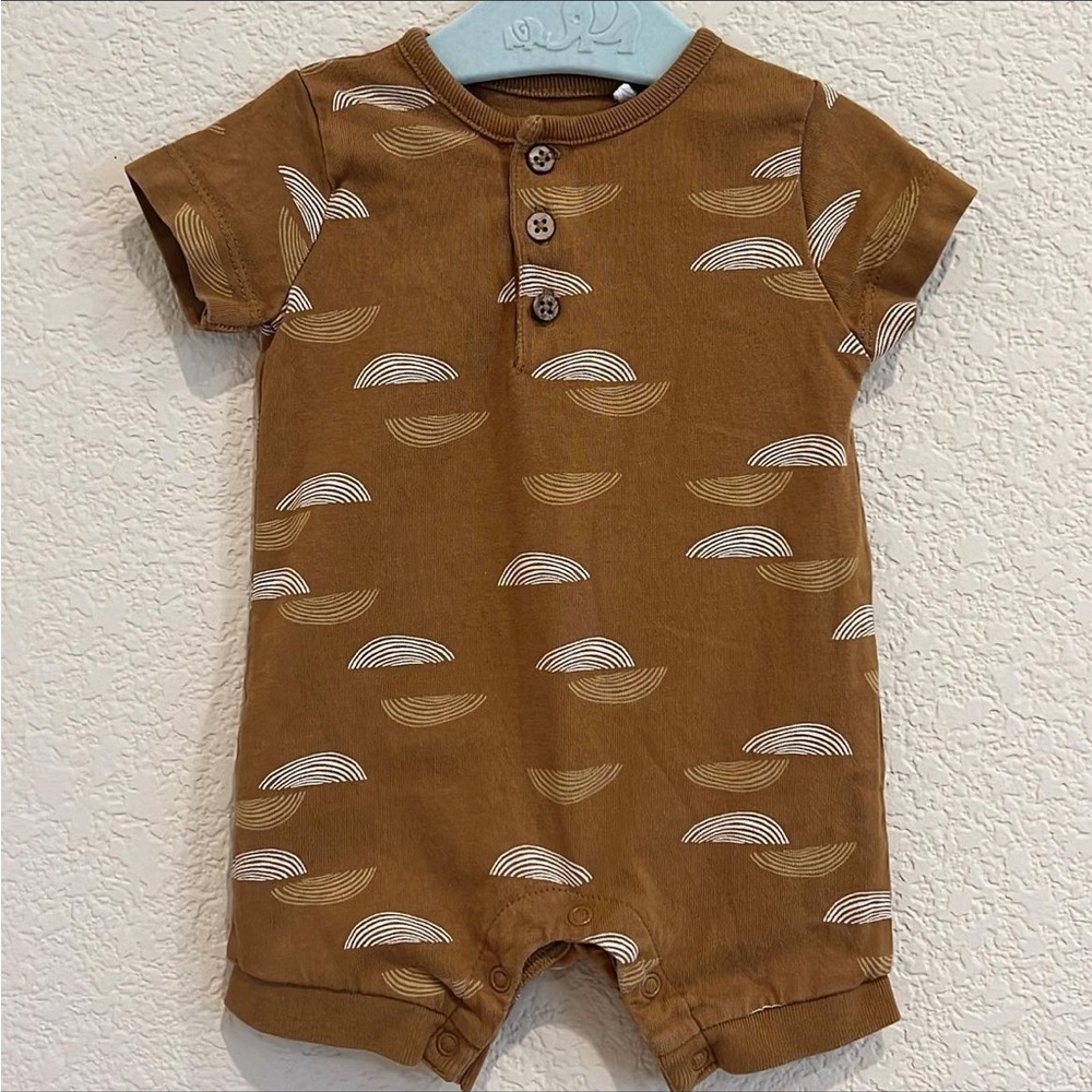 Oliver & Rain organic patterned romper 3 months